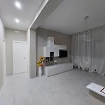 Sunflower Rose Apartment