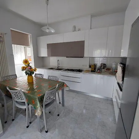 Sunflower Rose Appartement