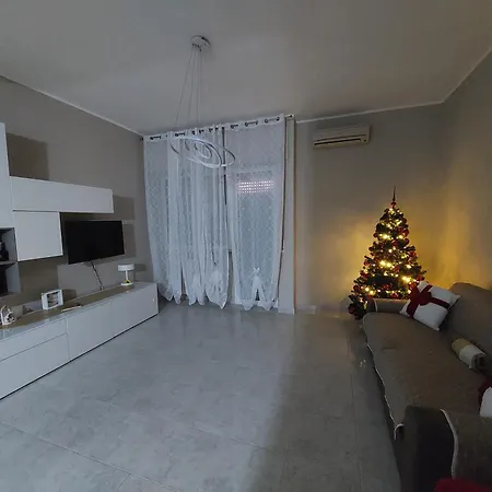Sunflower Rose Apartment