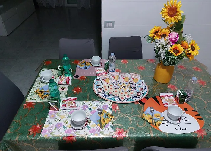 Sunflower Rose Apartment *