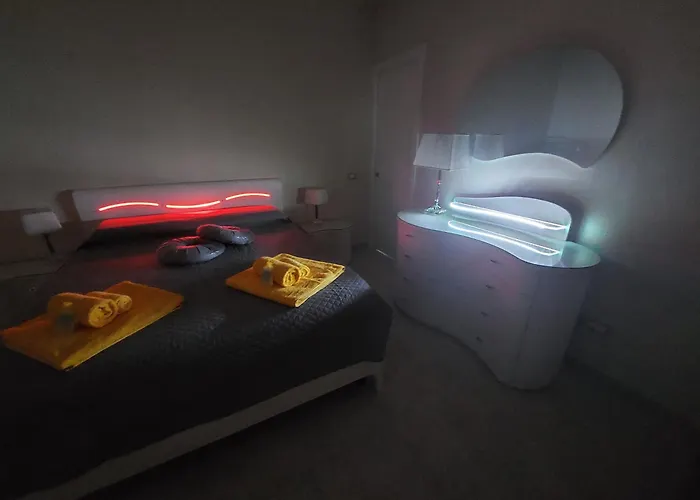 Sunflower Rose Apartment