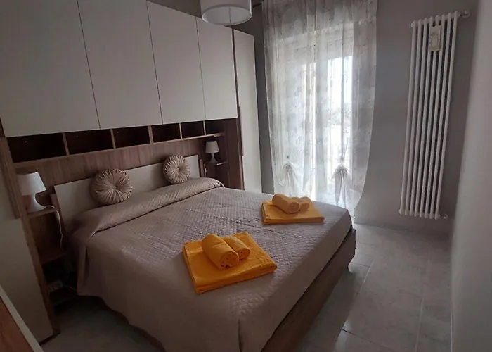 Sunflower Rose Apartment